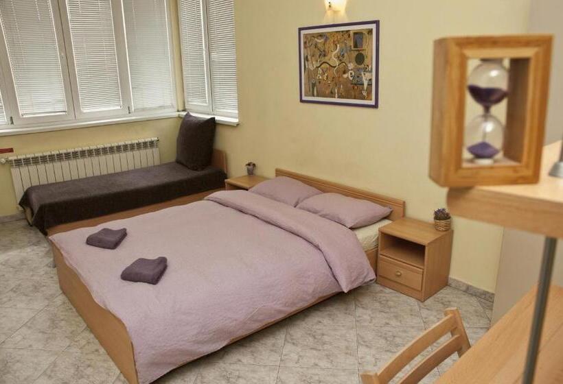 Номер Стандарт Индивидуальный, Hostel Mostel Sofia