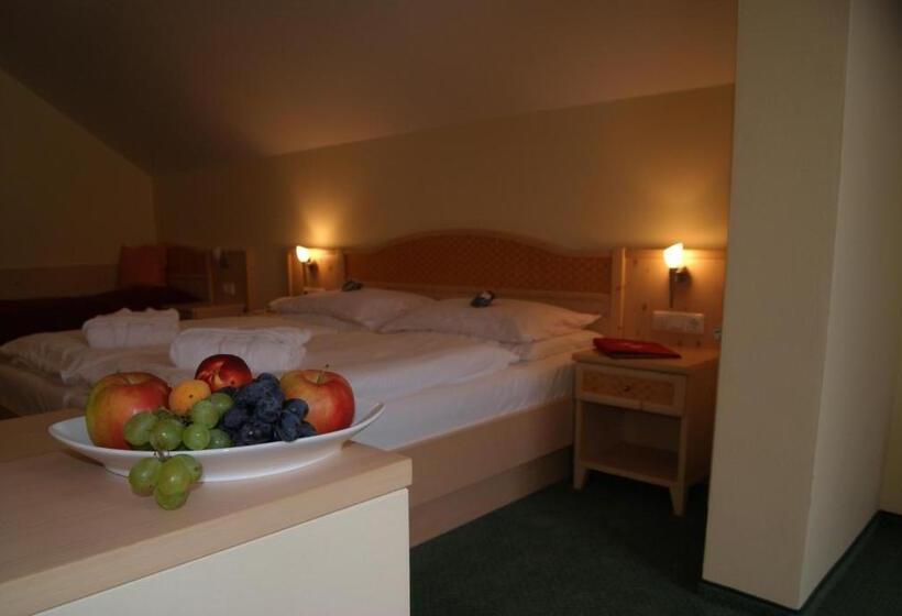 Семейный Номер, Landhotel Restaurant Willingshofer