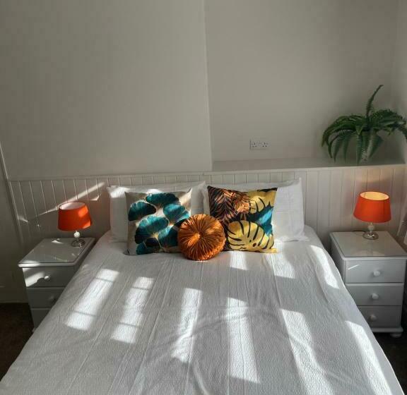 Номер Стандарт, Rivendell Guest House