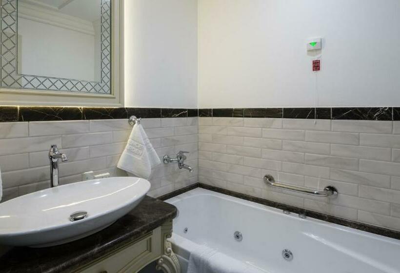 اتاق دلوکس با چشم‌انداز پارک, Residence City Garden   Certificate Of Excellence 3rd Place In Top 10 Best Five Stars City Hotels Fo