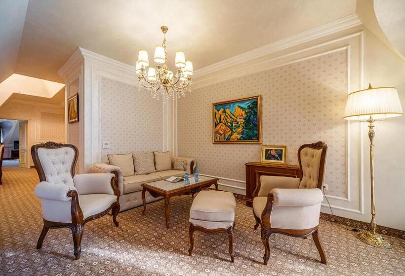 آپارتمان 1 خوابه, Residence City Garden   Certificate Of Excellence 3rd Place In Top 10 Best Five Stars City Hotels Fo