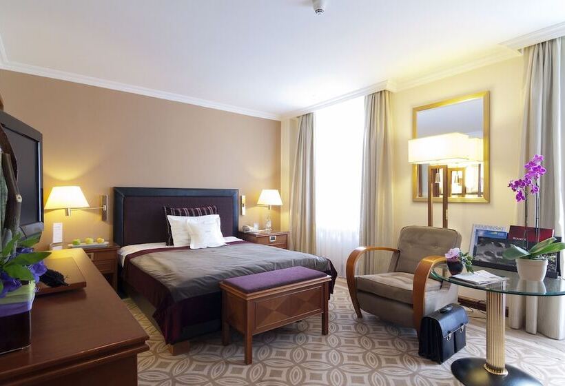 Номер Deluxe, Grand Hotel Des Bains Kempinski