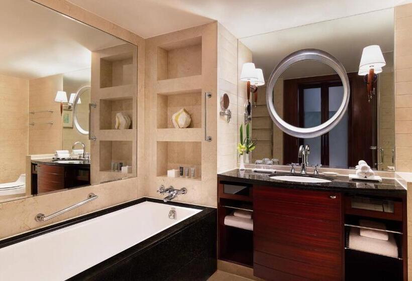 Büyük Çift Kişilik Yataklı Executive Oda, Jw Marriott  Shanghai At Tomorrow Square