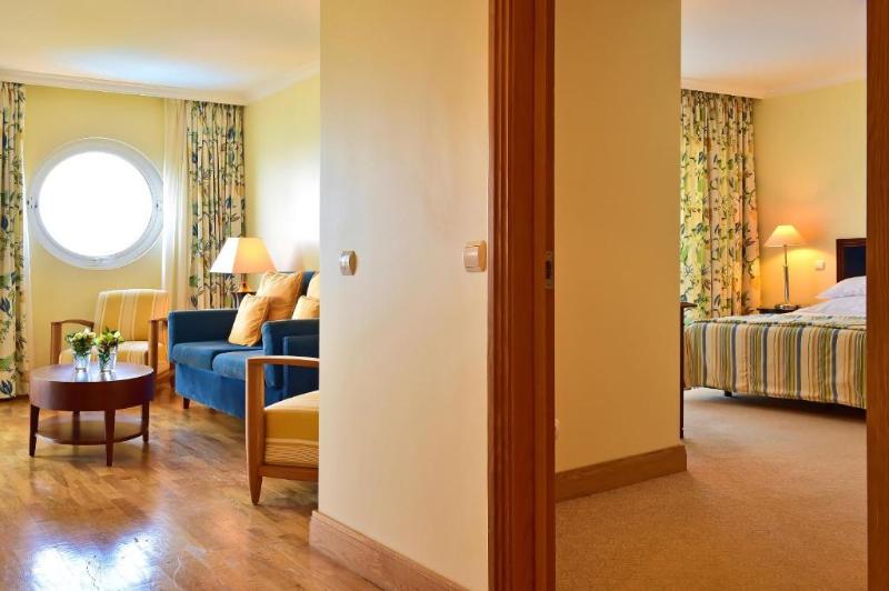 Люкс, Pestana Grand Ocean Resort