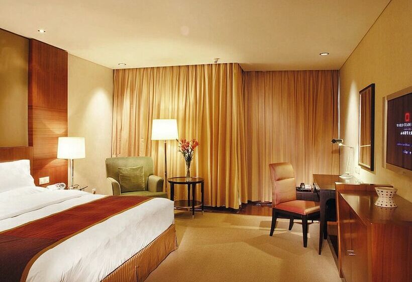Deluxe Room, World Trade
