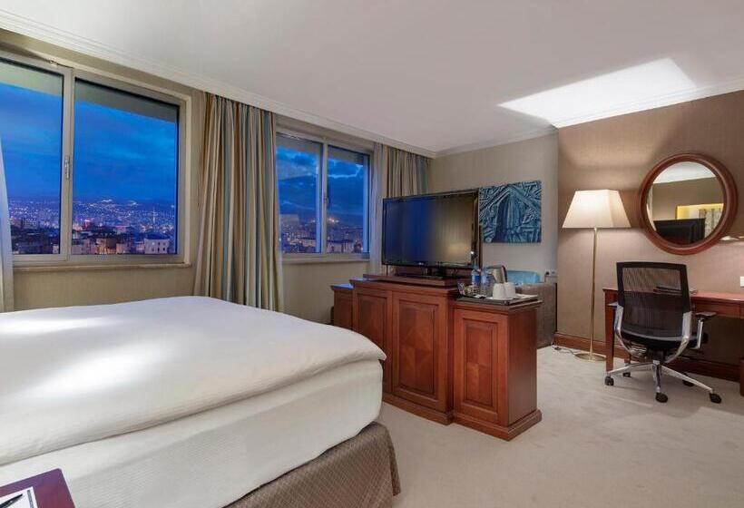 带大床的行政房间, Wyndham Grand Kayseri