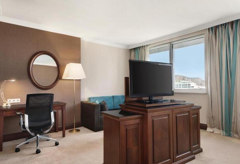 带大床的行政房间, Wyndham Grand Kayseri