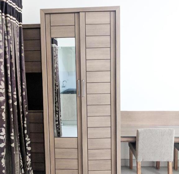 침실 1개 발코니 아파트, Clyford Suites