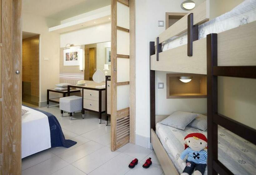 家庭间, Esperides Beach Resort