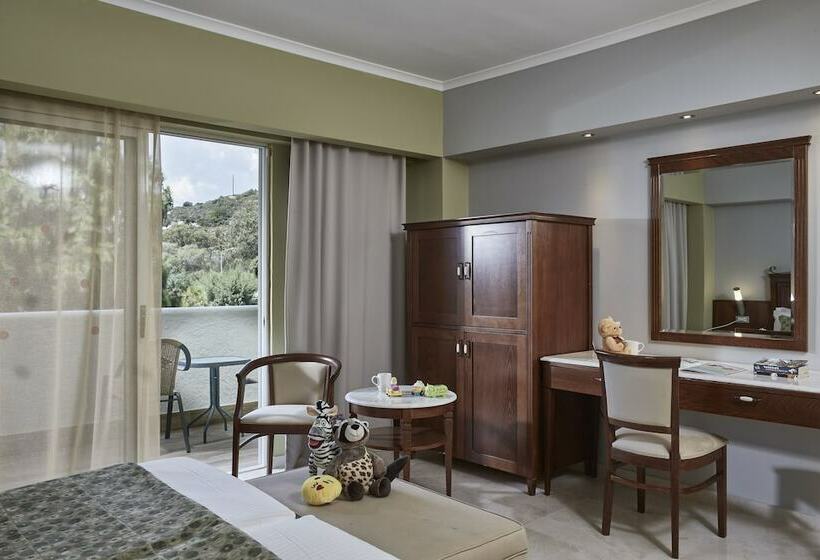 高级家庭房间, Esperides Beach Resort