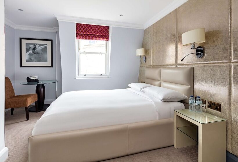 Номер Стандарт, Radisson Blu Hotel, London Mercer Street