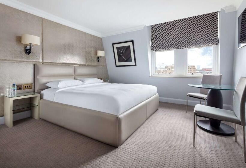 Номер Премиум, Radisson Blu Hotel, London Mercer Street
