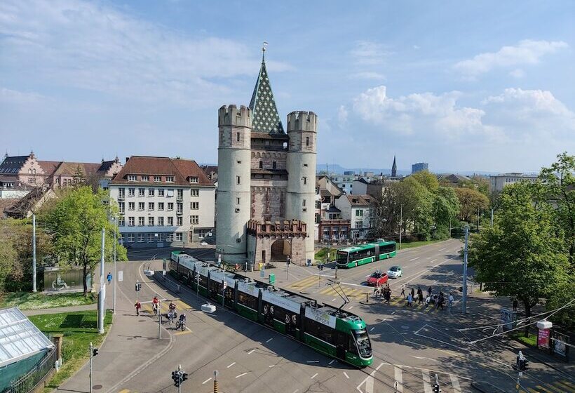 주니어 스위트, Spalentor   Ihr Sympathisches Stadt