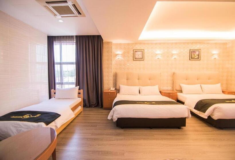 Family Suite, Suwara