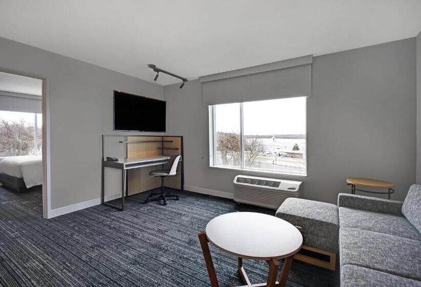 Люкс, Towneplace Suites By Marriott Fall River Westport