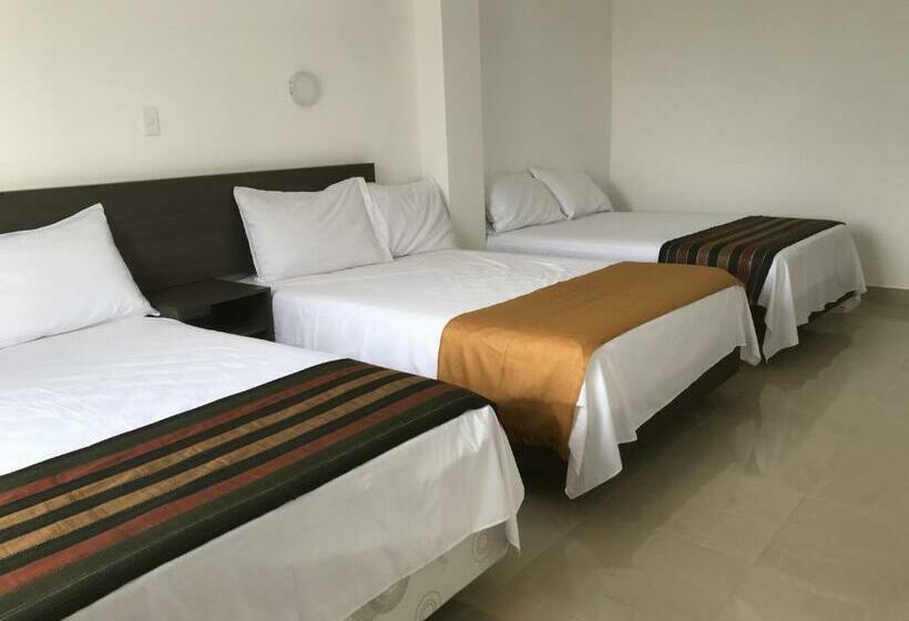 Семейный Номер Вид на Сад, Mare S&m Casa Hostal