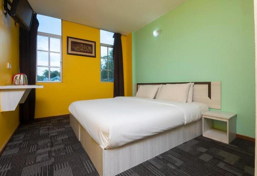 اتاق لوکس با تخت بزرگ, Madani Hotel Cameron Highland
