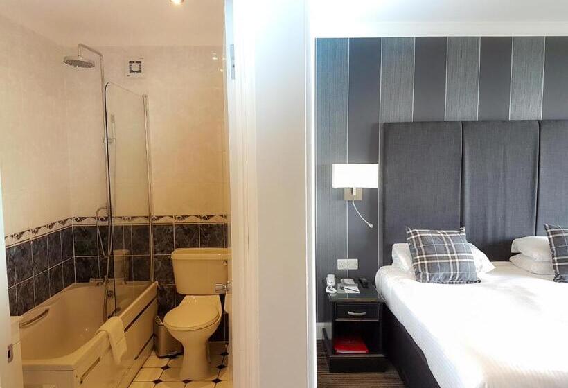 اتاق سوپریور با چشم‌انداز دریا و بالکن, Cumberland Hotel   Oceana Collection