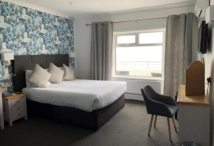 اتاق خانوادگی با چشم‌انداز دریا, Cumberland Hotel   Oceana Collection
