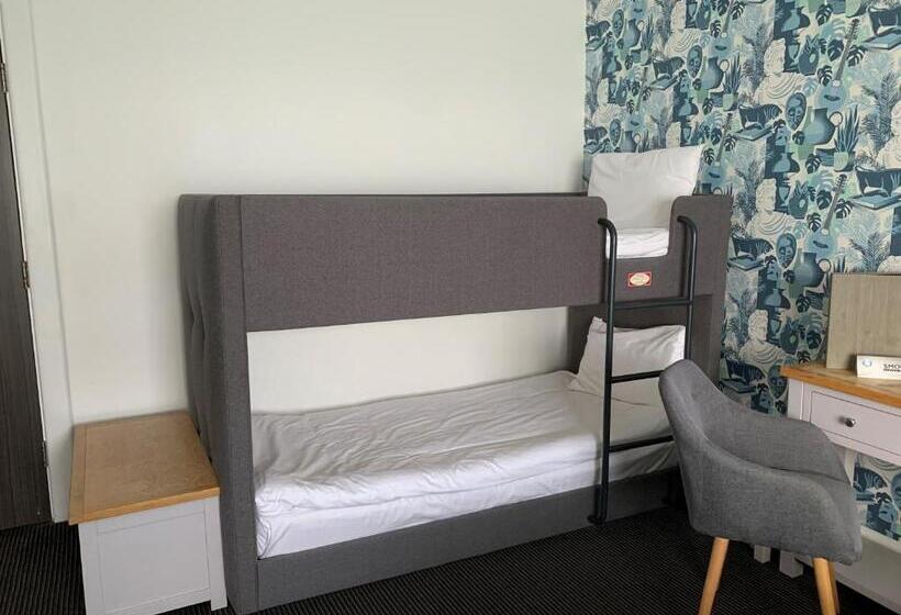 اتاق خانوادگی با چشم‌انداز دریا, Cumberland Hotel   Oceana Collection