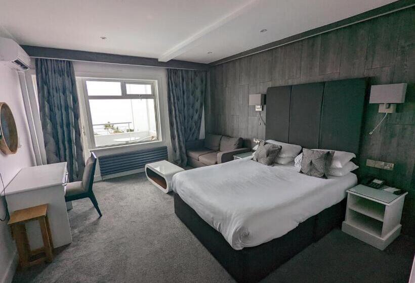 اتاق خانوادگی با چشم‌انداز دریا, Cumberland Hotel   Oceana Collection