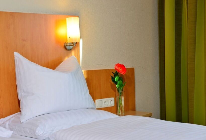Номер Комфорт Индивидуальный, Plaza Inn Leonberg