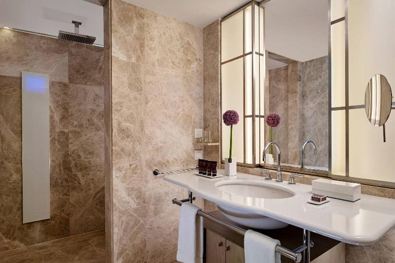 Номер Клуб, The Ritzcarlton, Wolfsburg