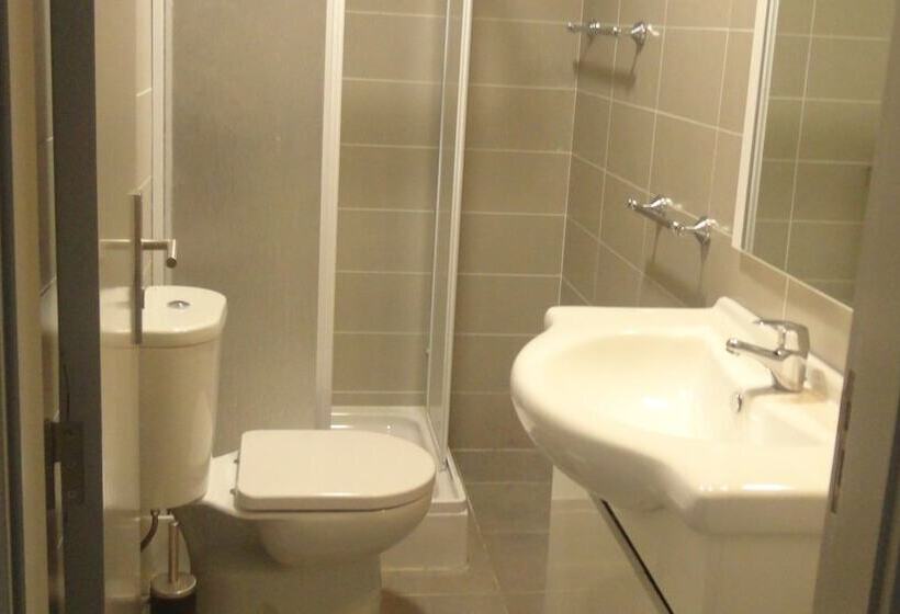اتاق استاندارد یک نفره, Be Coimbra Hostels