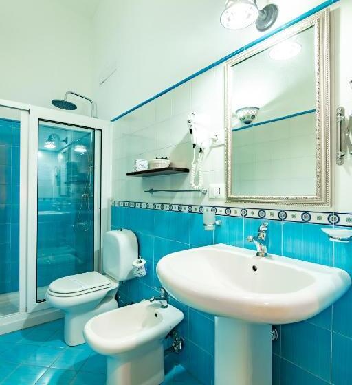اتاق کلاسیک سه تخته, B&b Ottocento Sul Mare
