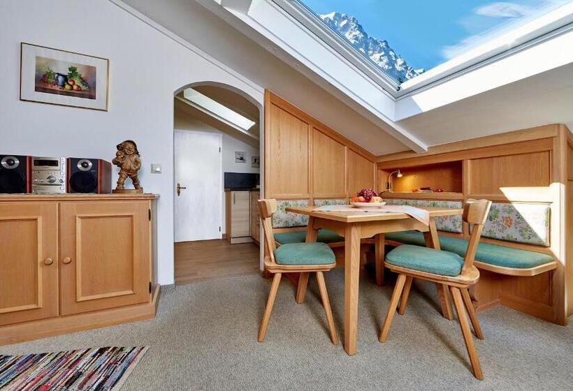 Дом 2 Спальни, Gästehaus Marianne