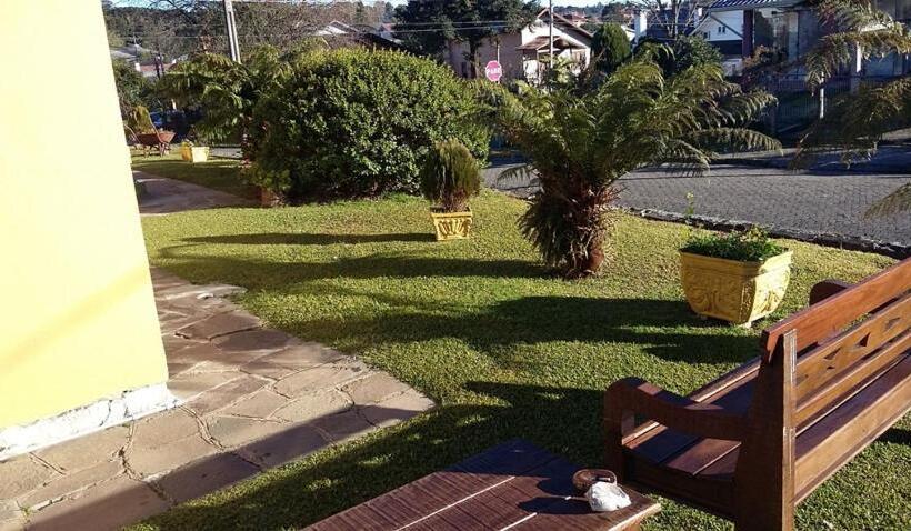 سوییت سوپریور, Pousada Casa Amarela