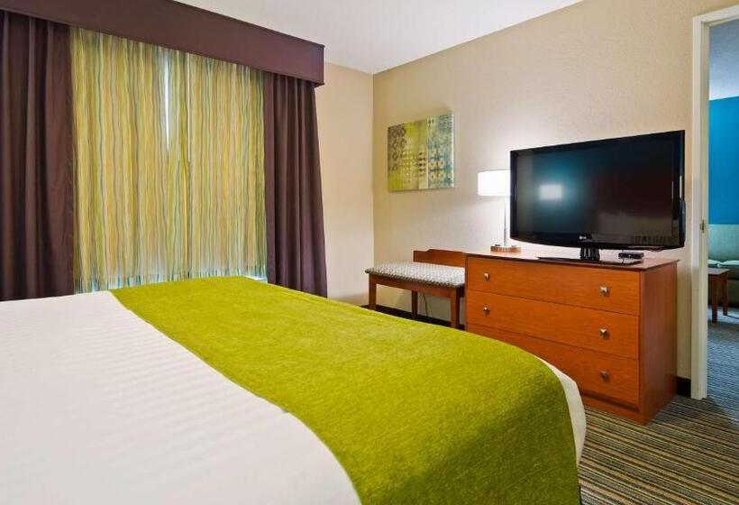 Люкс Кровать Кинг, Best Western Plus Menomonie Inn & Suites