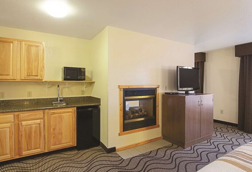 Люкс Вид на Реку, Best Western Plus Riverfront Hotel And Suites