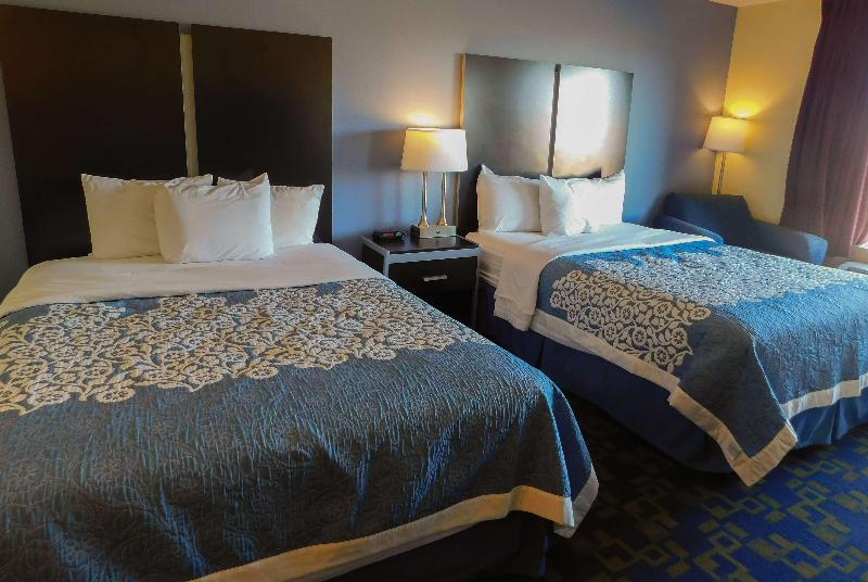 Номер Стандарт, Best Western Plus Riverfront Hotel And Suites