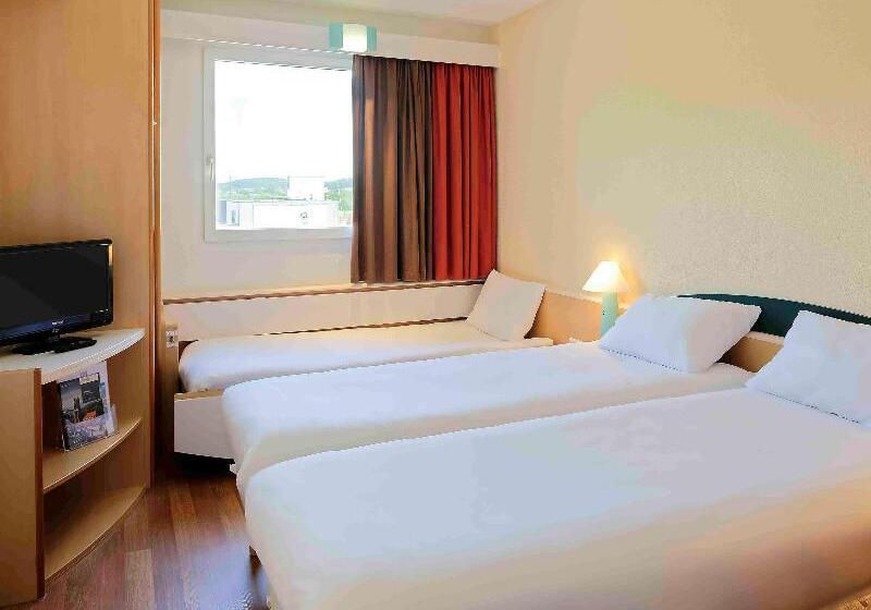 Номер Стандарт, Ibis Fribourg