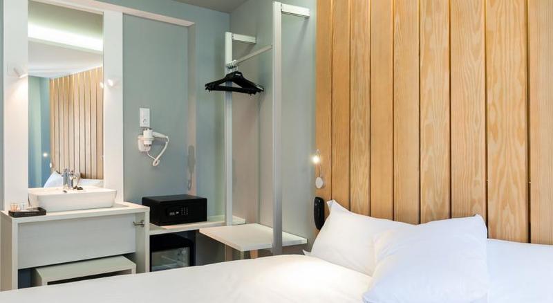 Номер Стандарт, Ibis Fribourg