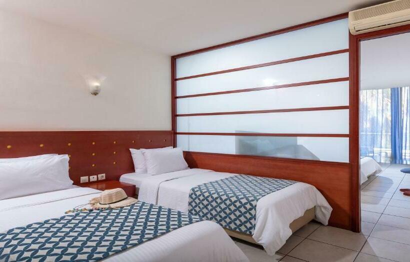 חדר משפחתי נוף לגינה, Royal & Imperial Belvedere Resort