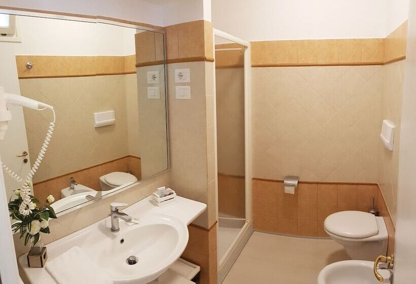 Quarto Quadruple Standart Vista Jardim, Gabbiano Beach
