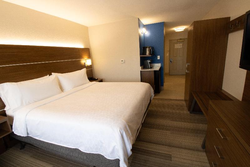 Люкс Кровать Кинг, Holiday Inn Express & Suites Manassas, An Ihg