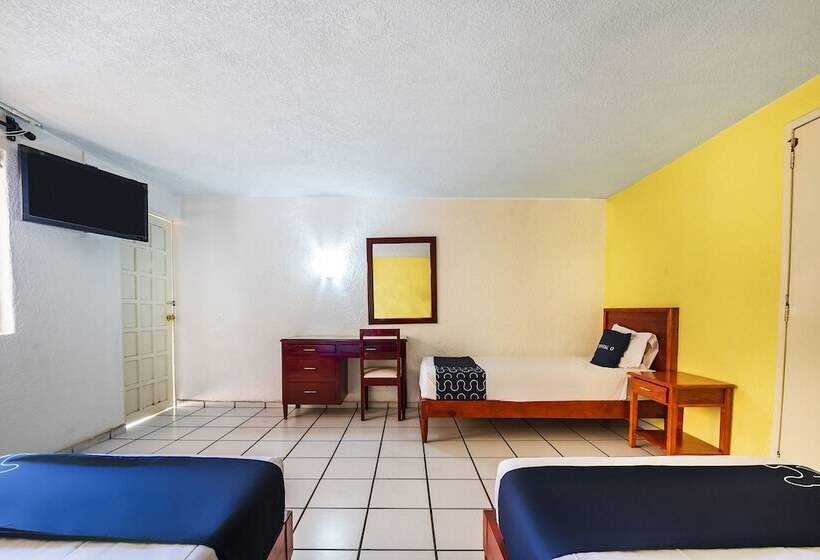 3-Bett-Standardzimmer, Capital O Colón, Ciudad Guzmán Jalisco