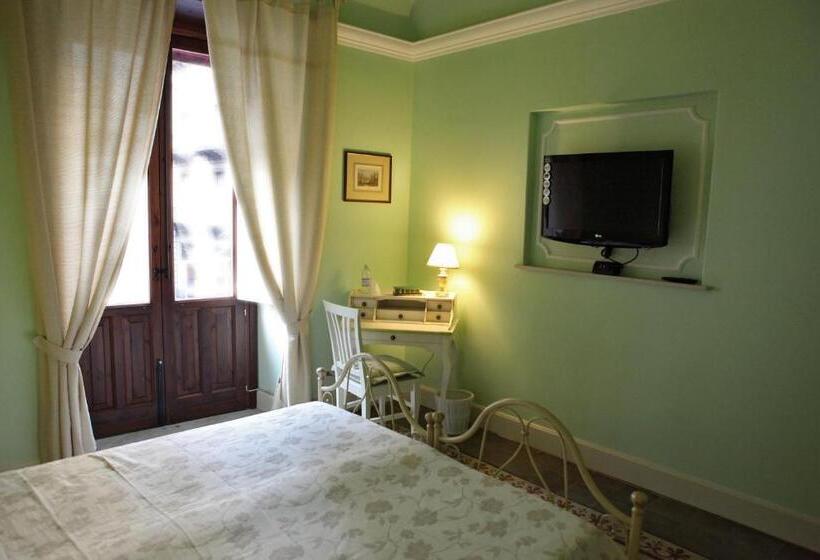اتاق استاندارد سه تخته با بالکن, Al Duomo Inn