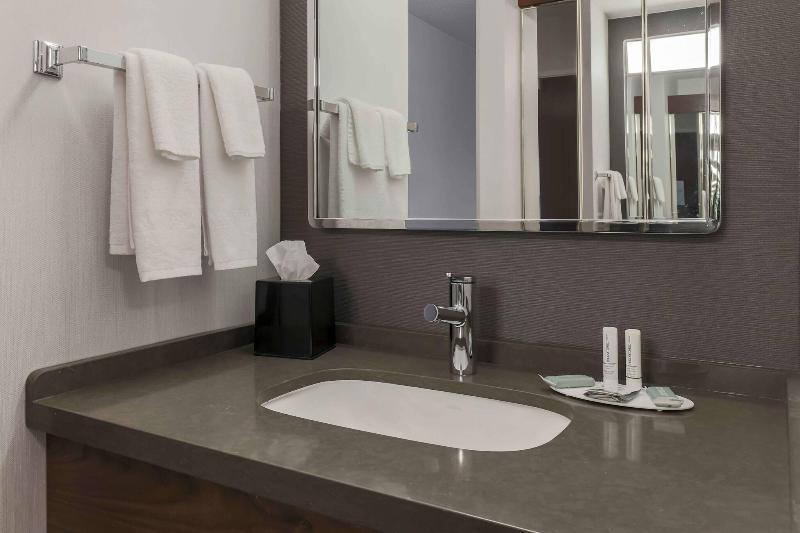 스탠다드 룸 킹사이즈 침대, Courtyard By Marriott Denver Golden/red Rocks