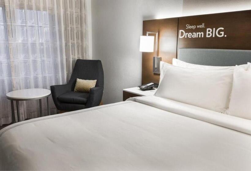 带大床的行政房间, Even Hotel Chicago   Tinley Park   Convention Center, An Ihg