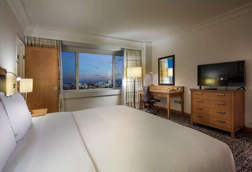 Deluxe Suite King Bed, Hilton Nashville Downtown