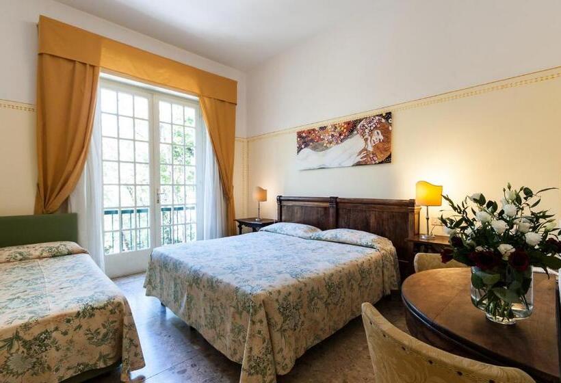 اتاق استاندارد سه نفره, Club I Pini   Residenza D Epoca In Versilia