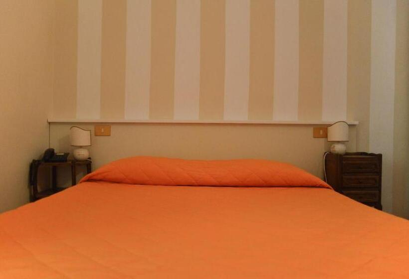 اتاق استاندارد یک نفره, Club I Pini   Residenza D Epoca In Versilia
