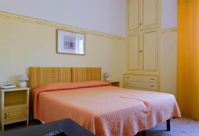اتاق استاندارد, Club I Pini   Residenza D Epoca In Versilia