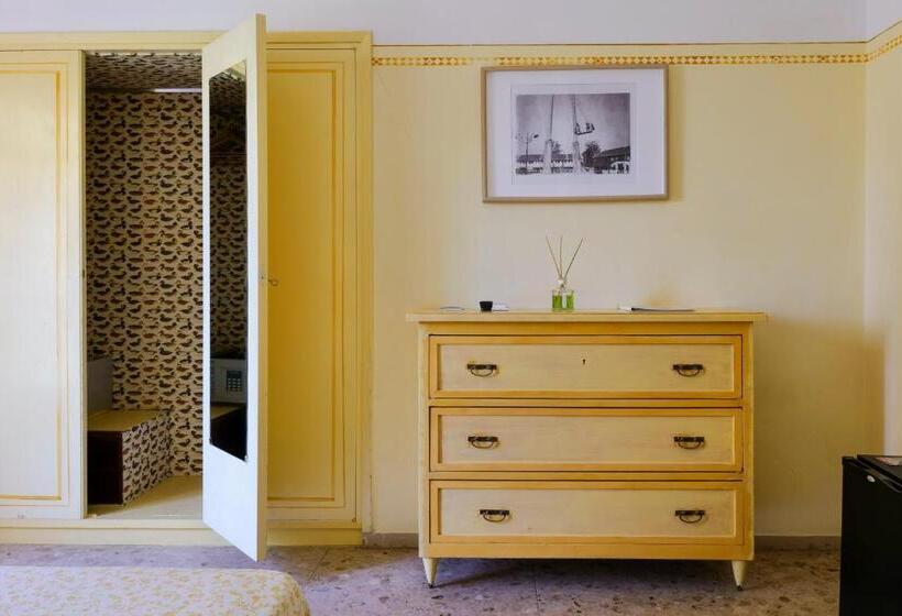 اتاق استاندارد, Club I Pini   Residenza D Epoca In Versilia