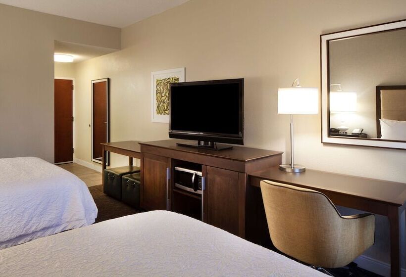 Номер Стандарт 2 Двуспальные Кровати, Hampton Inn Lawrenceville
