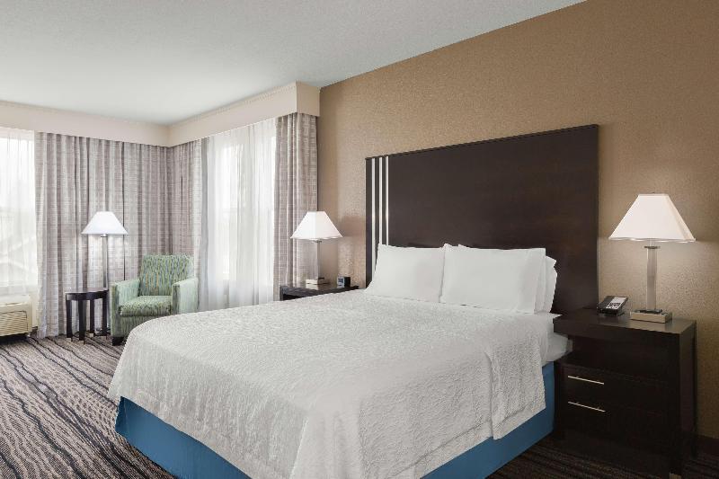 带大床的标准间, Hampton Inn & Suites Mountain View